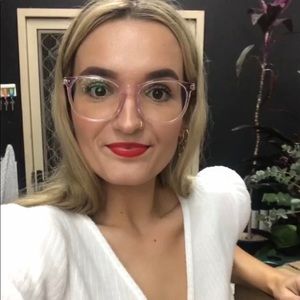 Meet your Posher, Nadia